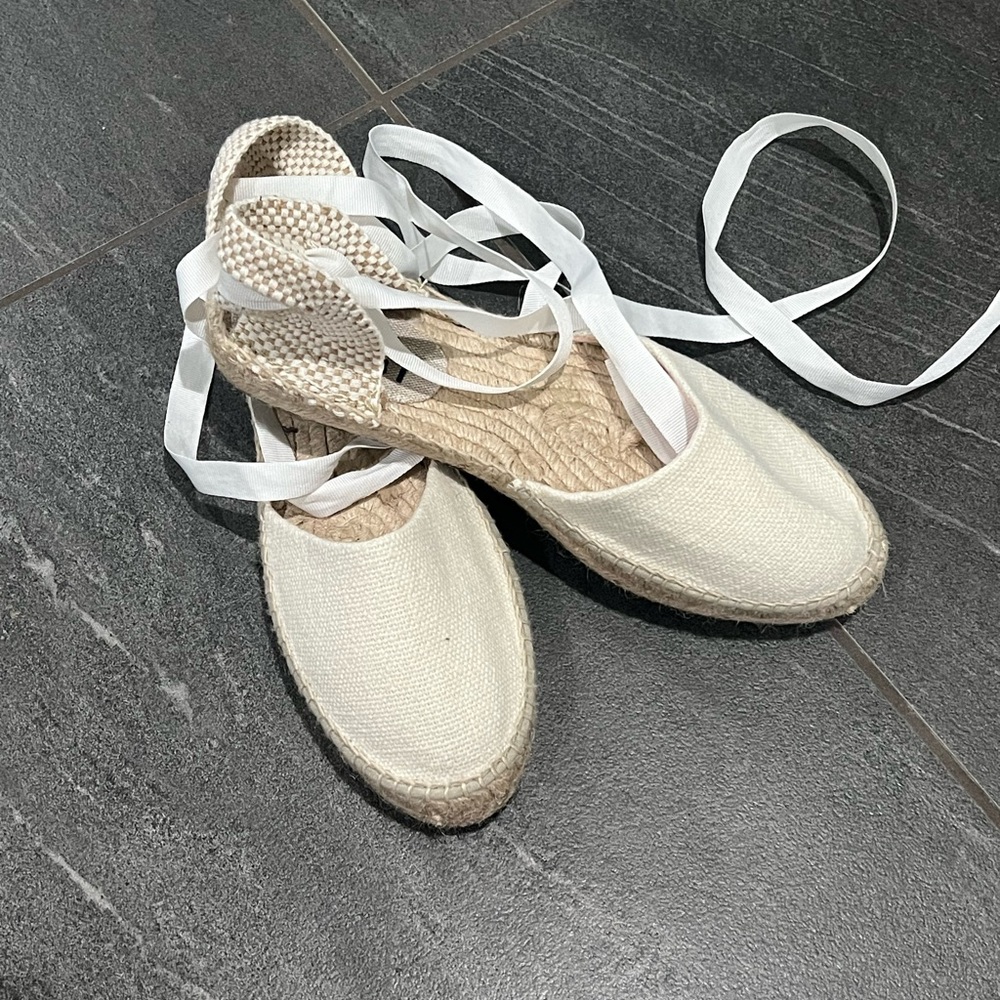 Chic Cream Espadrille Flats with Ribbon Ties